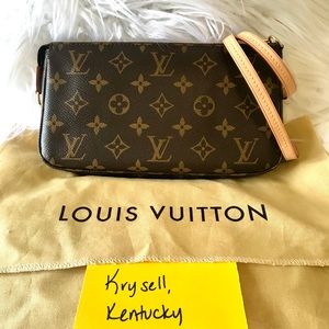 Pochette Accesoires NEW MODEL 🚫sold via 🅿️🅿️